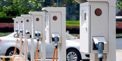 Berita perusahaan terbaru tentang Empat Standar Tumpukan Pengisian Arus Utama Internasional